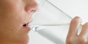 Сколько воды необходимо выпивать в день, чтобы быть здоровым