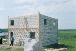 Плюсы и минусы дома построенного из пенобетона