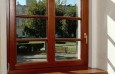 Вечная классика: деревянные окна